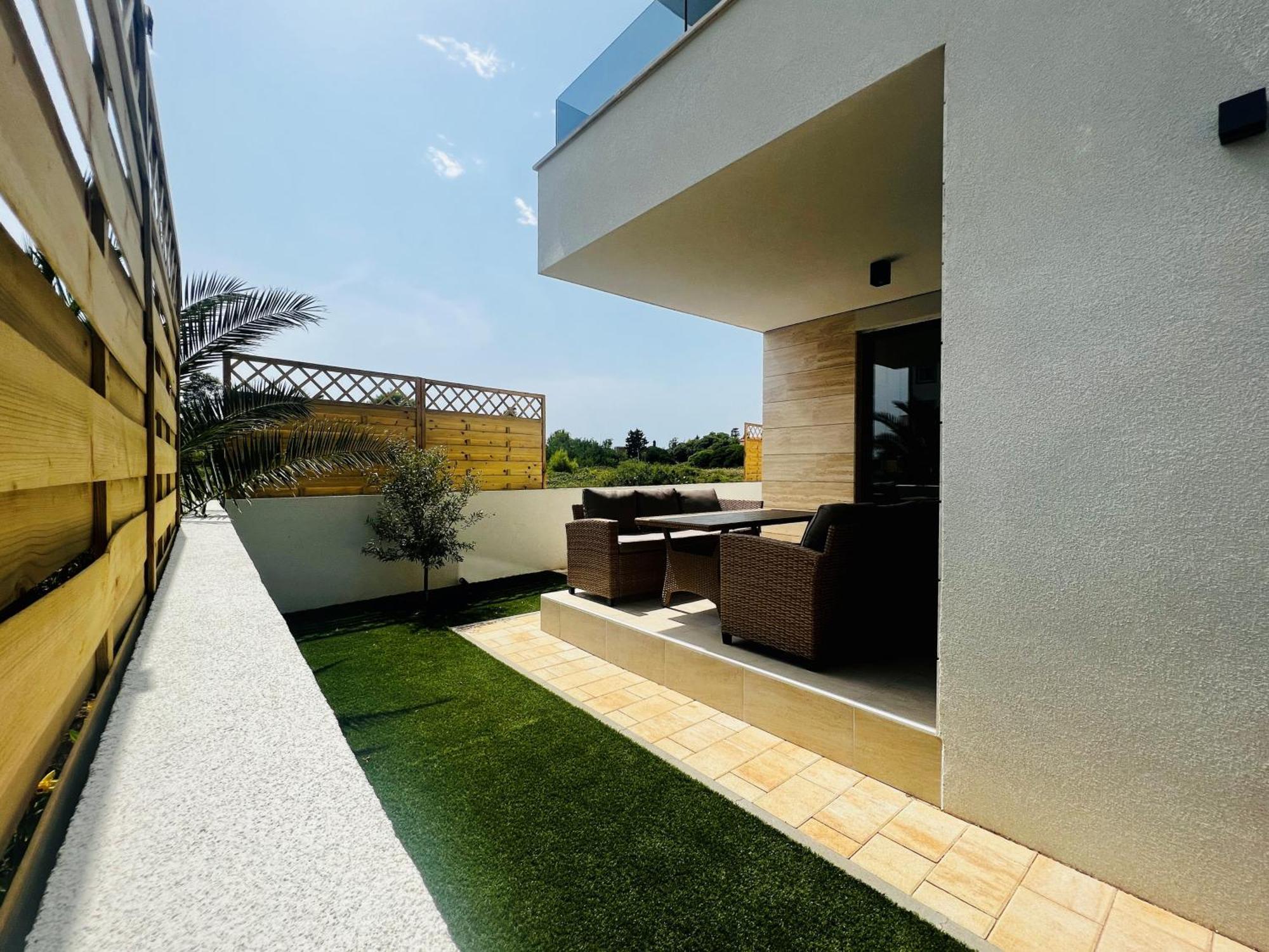 Apartments The Beach Resort Vir Exterior photo