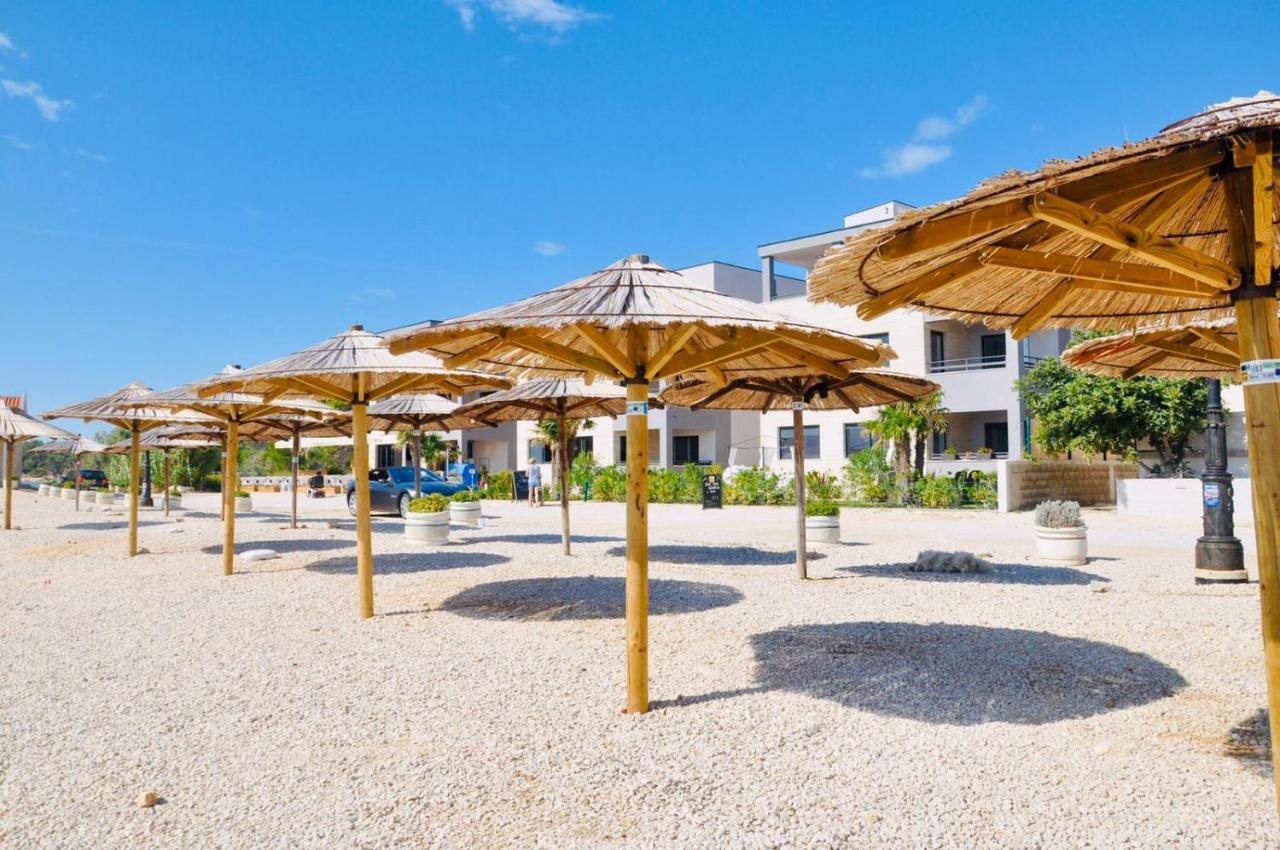 Apartments The Beach Resort Vir Exterior photo